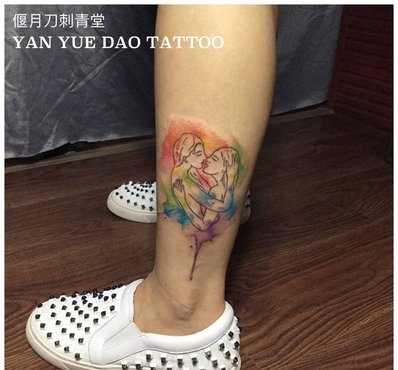 Love wins纹身图片_腿部水彩纹身图案
