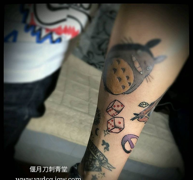 小骰子纹身图片_手臂欧美原创成品纹身图案
