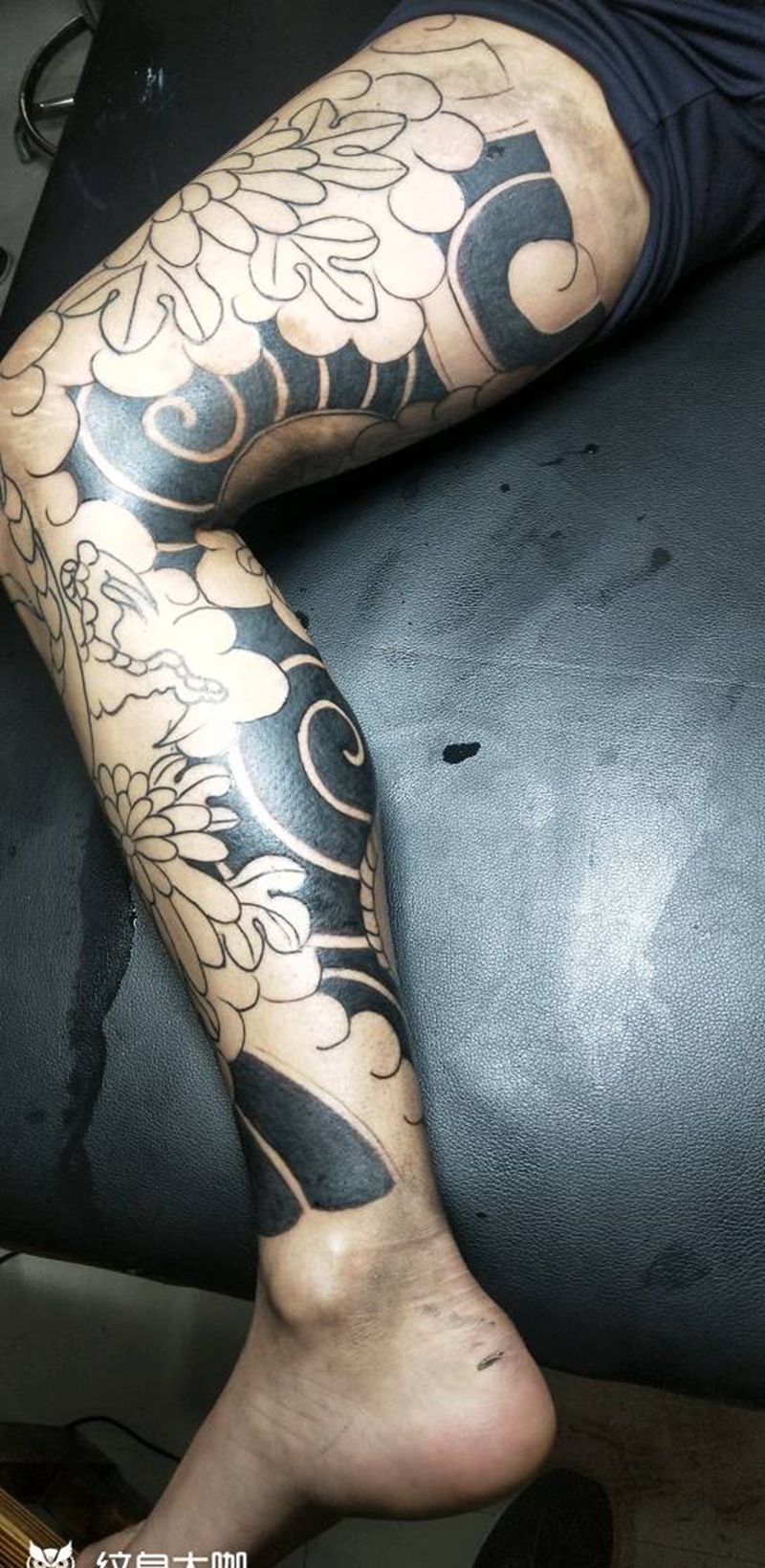 花腿龙纹身图片_老传统纹身图案