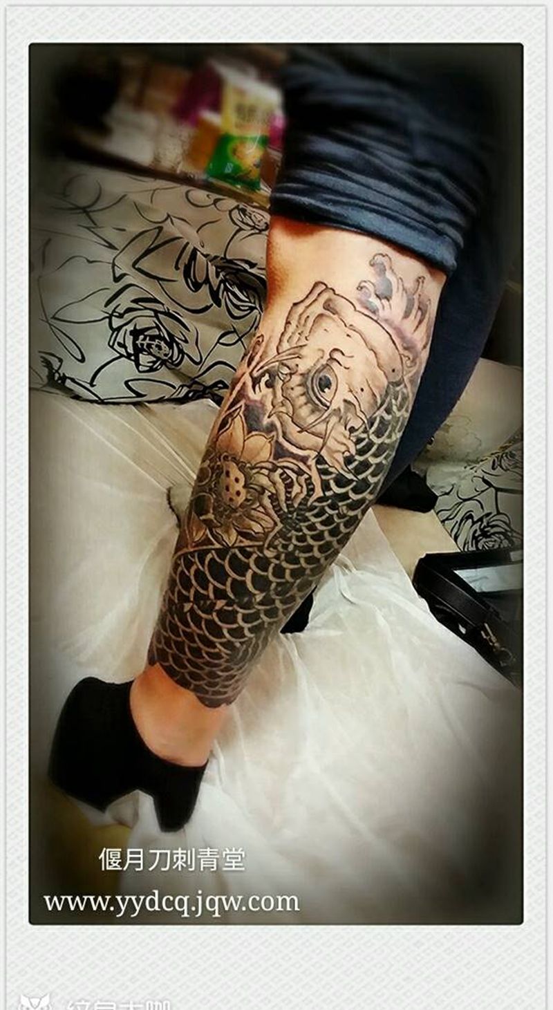 原创传统鳌鱼纹身图片_腿部传统原创运城纹身成品手稿纹身图案