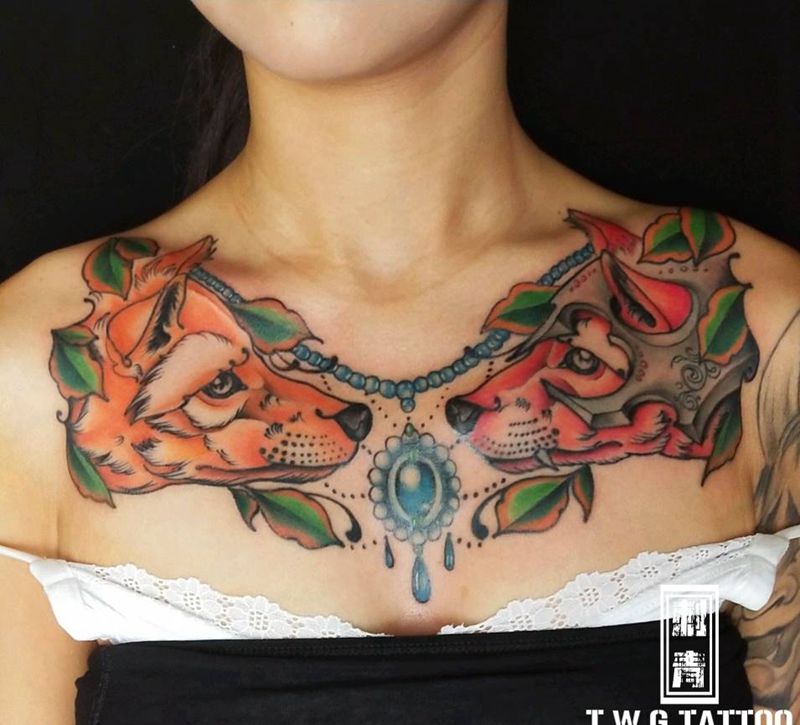 花胸狐狸纹身图片_胸部New School狐狸纹身图案