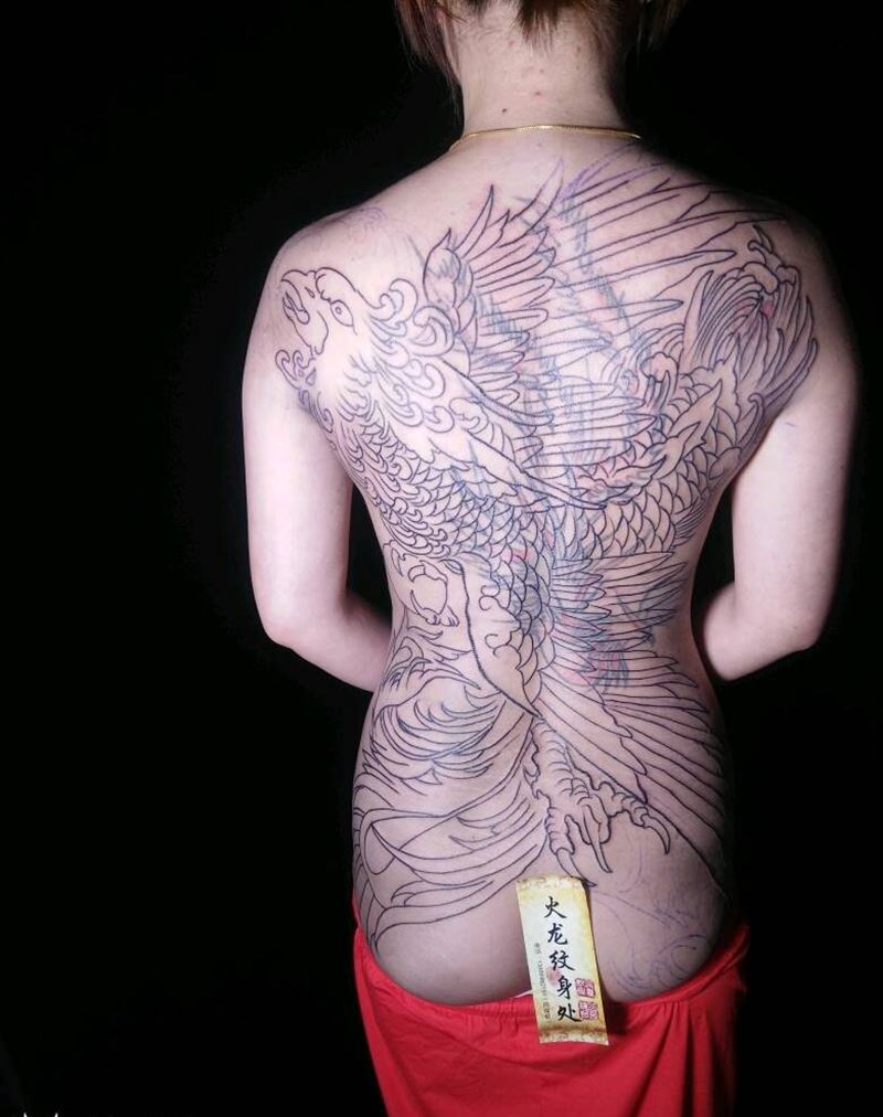 满背遮盖纹身图片