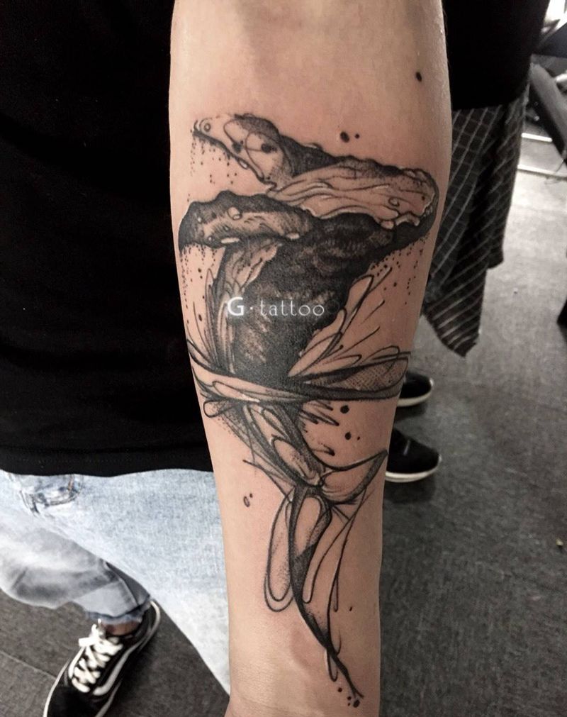 鲸鱼纹身图片_手臂水墨纹身图案