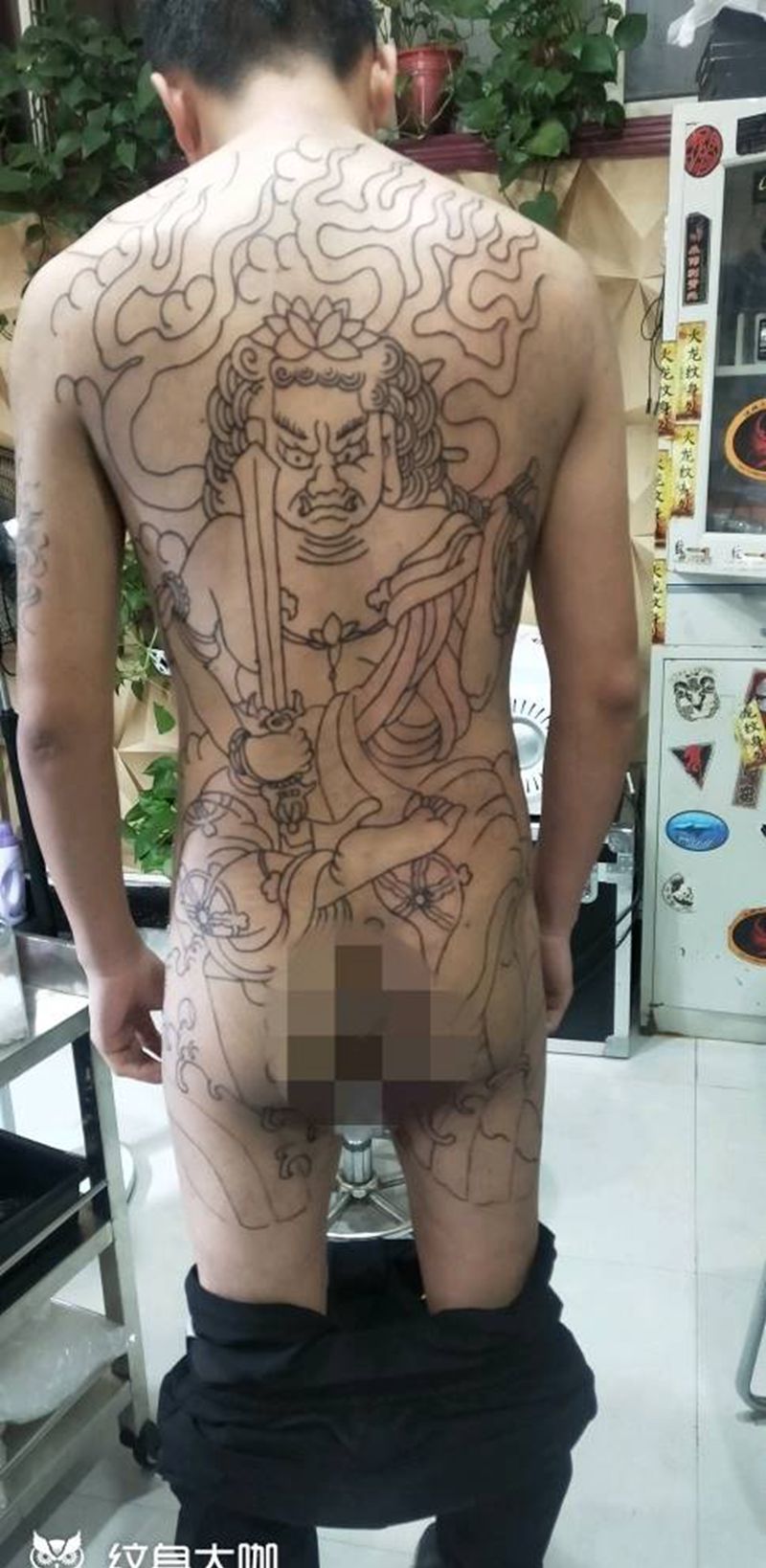 不动明王满背纹身图片_老传统纹身图案