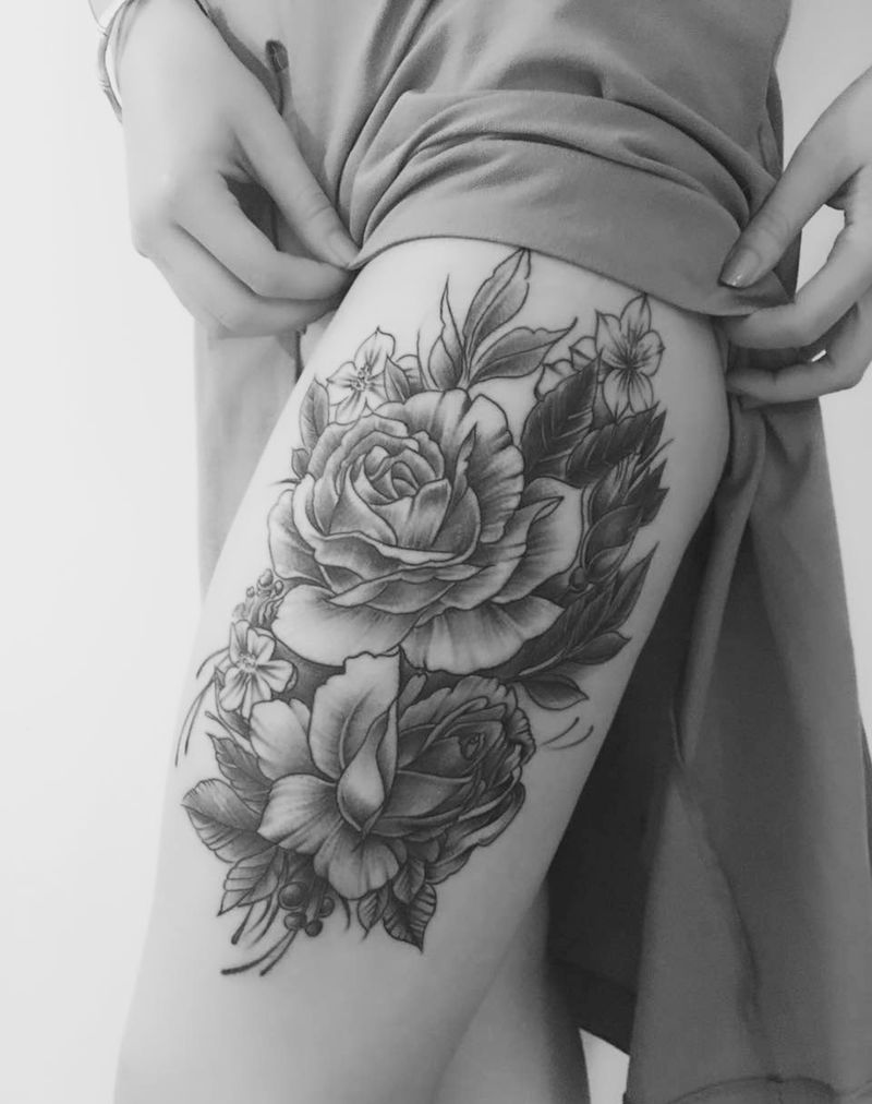 大腿牡丹纹身图片_巴依纹身内蒙古纹身专业纹身植物国画腿部纹身图案