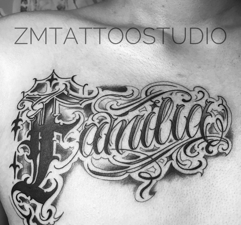 花体字family纹身图片_成品胸部欧美字母纹身图案