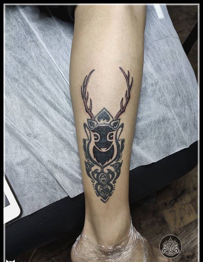 随意遮盖纹身图片_腿部图腾遮盖图腾鹿头纹身图案