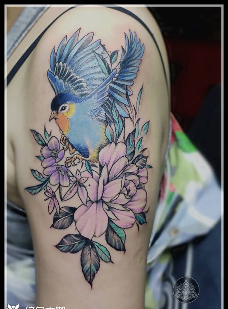 鸟与花纹身图片_肩部水彩鸟与花纹身图案