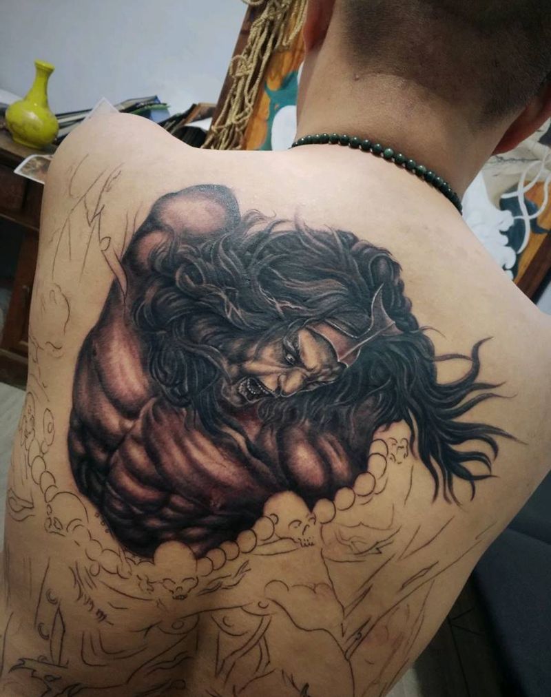 二哥纹身图片_背部纹身图案