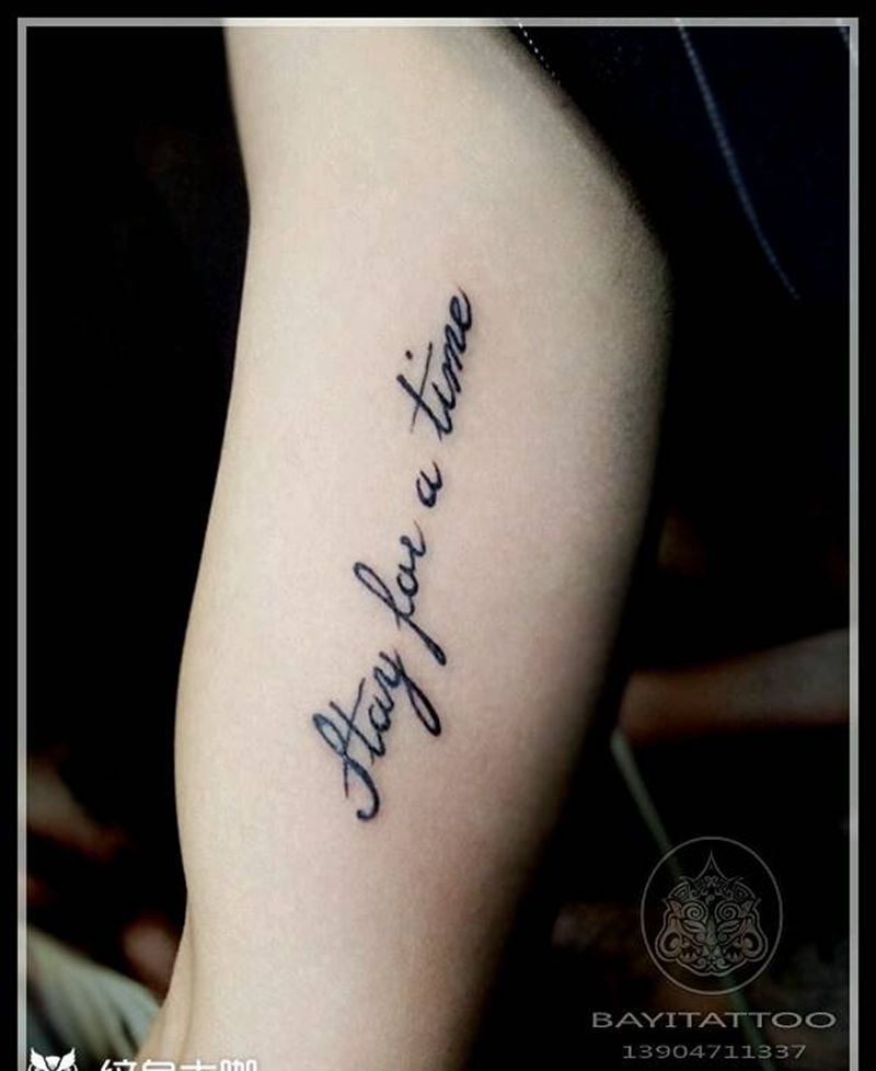 英文纹身图片_手臂字符内蒙古纹呼市巴依纹身图案