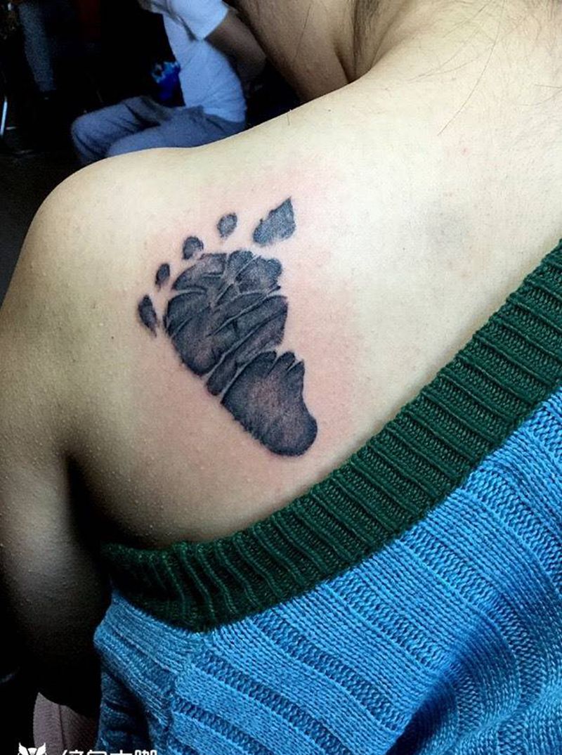 印记戒指天使恶魔纹身图片_清新颈部背部巴依纹身内蒙古纹身专业纹身纹身图案