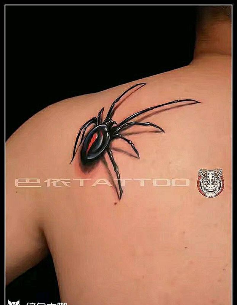 写实毒蜘蛛纹身图片_肩部欧美写实毒蜘蛛纹身图案