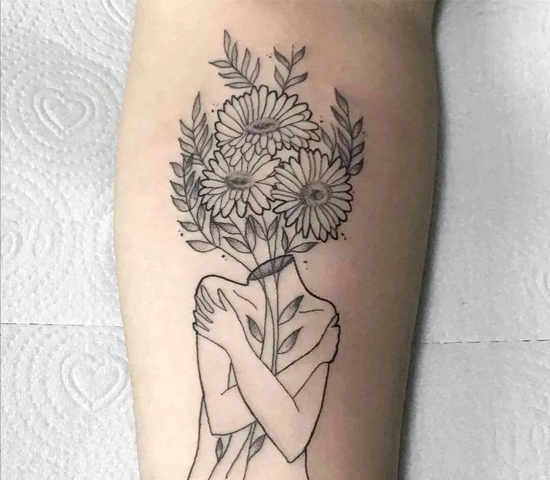 阳光少女纹身图片_腿部太阳花  向日葵少女纹身图案