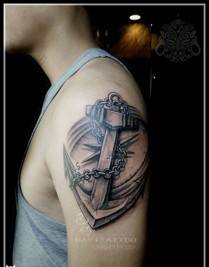 船锚指南针纹身图片