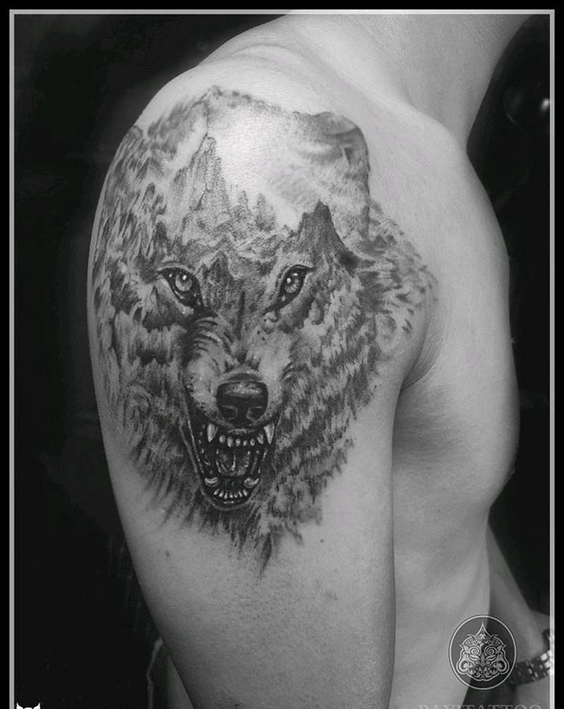 山林野狼纹身图片_手臂欧美写实山林狼头纹身图案