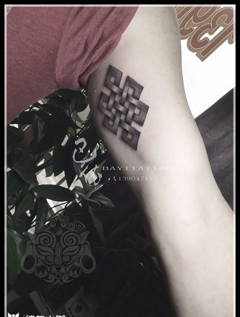 中国结纹身图片_巴依纹身内蒙古纹身专业纹身手臂传统纹身图案