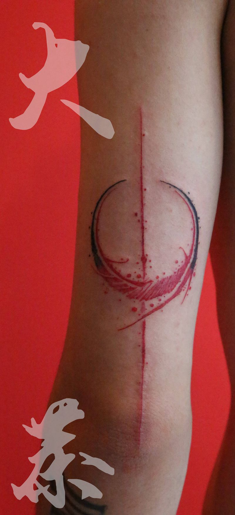 月亮纹身图片_手臂花体字纹身图案