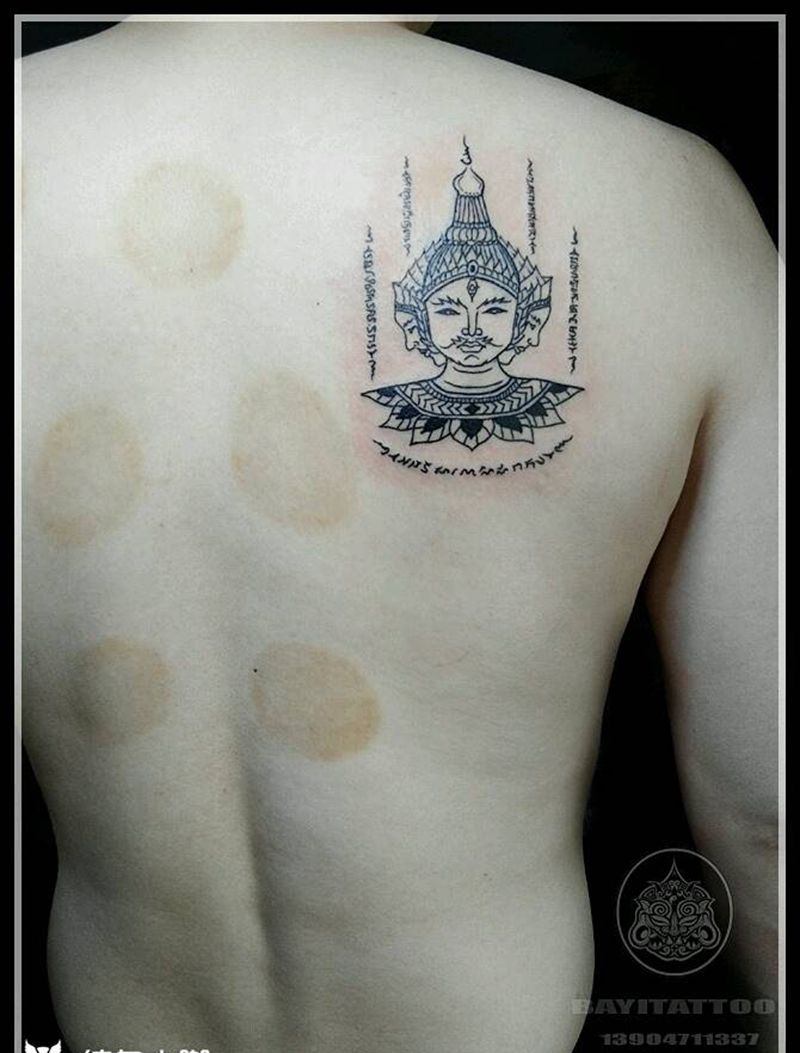 四面佛纹身图片_背部宗教内蒙古纹呼市巴依纹身图案