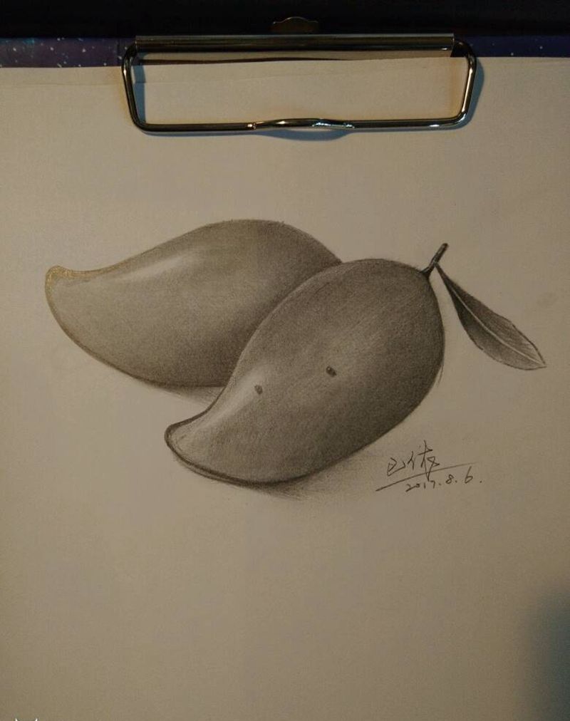 芒果纹身图片_肩部写实静物原创内蒙古纹呼市巴依纹身图案