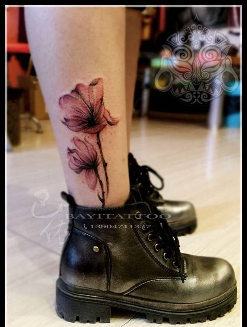 水墨莲花纹身图片_巴依纹身内蒙古纹身专业纹身腿部国画植物纹身图案