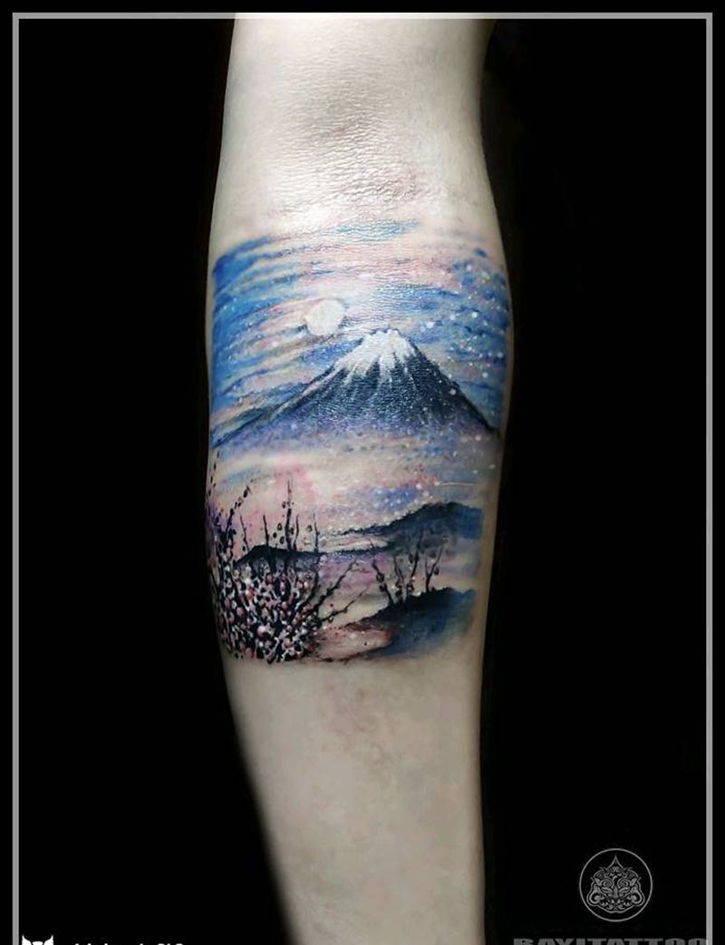 富士山遮盖纹身图片_手臂水彩水墨富士山遮盖纹身图案