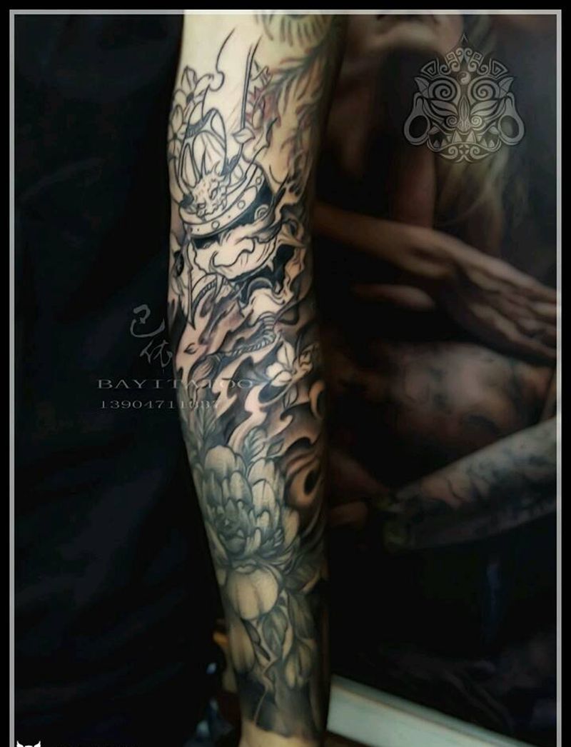 接花臂武士纹身图片_手臂传统内蒙古纹呼市巴依纹身图案