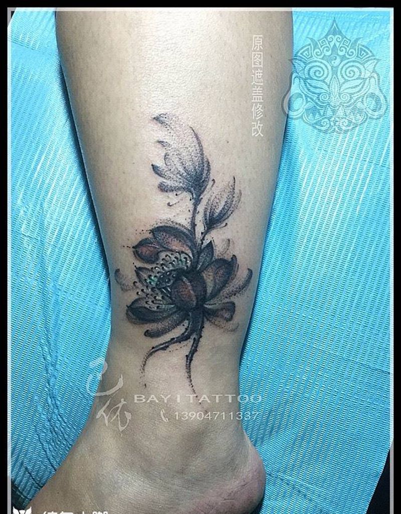 莲花加工修改纹身图片_巴依内蒙古专业培训植物国画腿部纹身图案