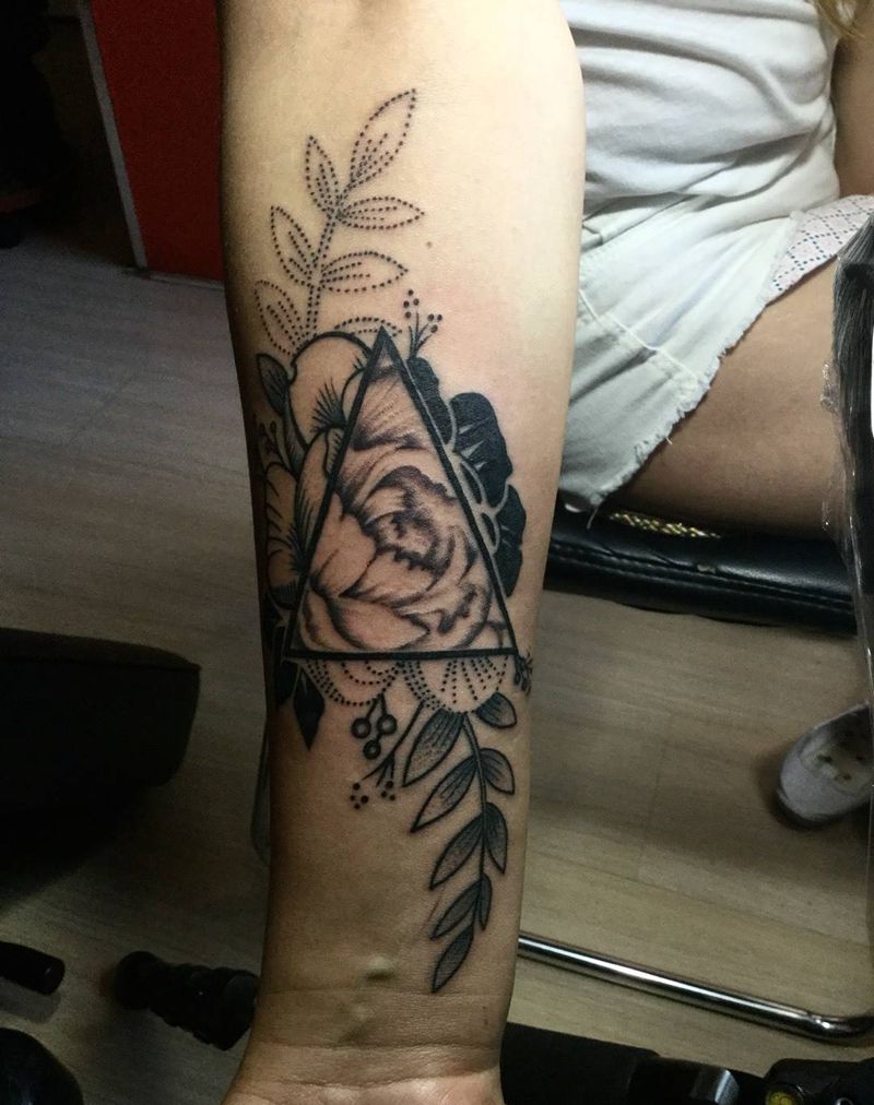 小臂school彩色玫瑰纹身图片_手臂欧美巴依纹身专业纹身内蒙古纹身纹身图案