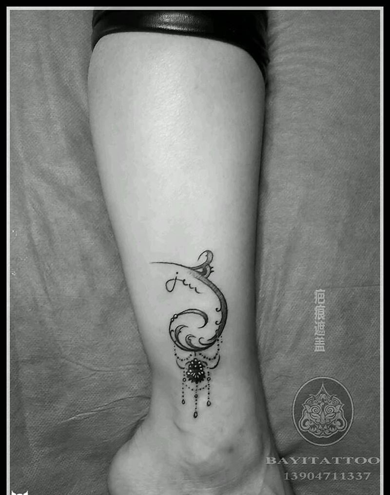 小花疤痕遮盖纹身图片_脚部清新图腾内蒙古纹呼市巴依纹身图案