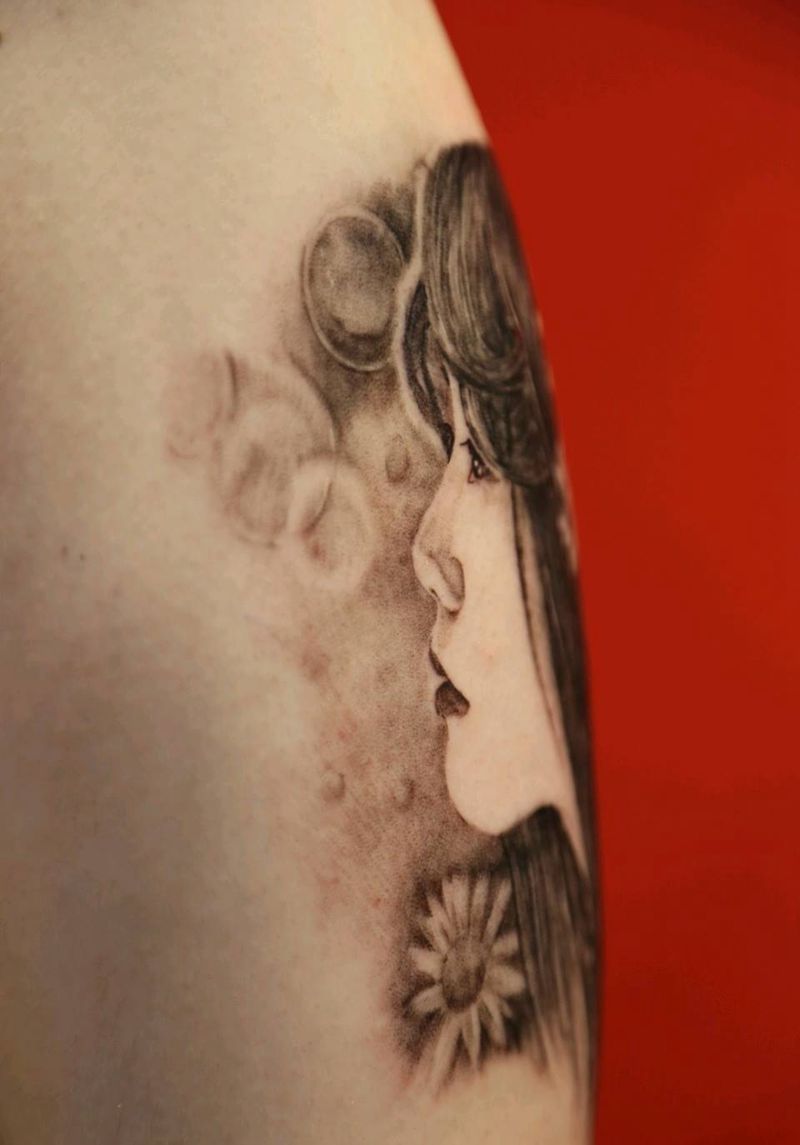 红颜纹身图片_手臂欧美写实纹身图案