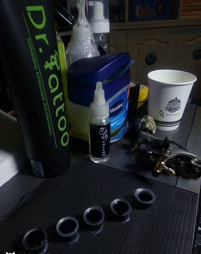 板雾纹身图片_腿部传统原创内蒙古纹呼市巴依纹身图案