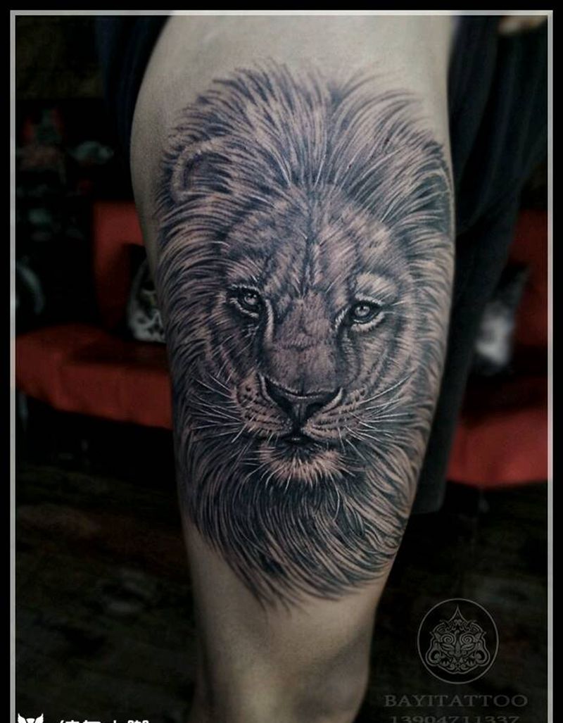 写实狮子头纹身图片_腿部欧美写实狮子纹身图案