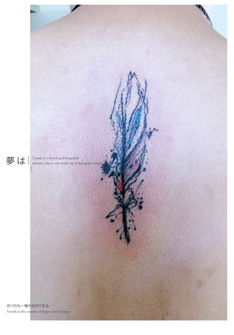 墨羽纹身图片_背部清新静物手稿纹身图案