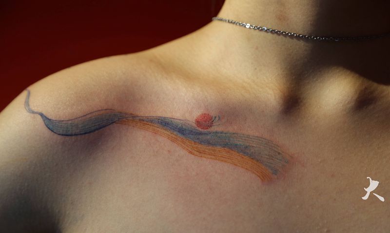 三色水墨线条纹身图片_肩部水墨纹身图案