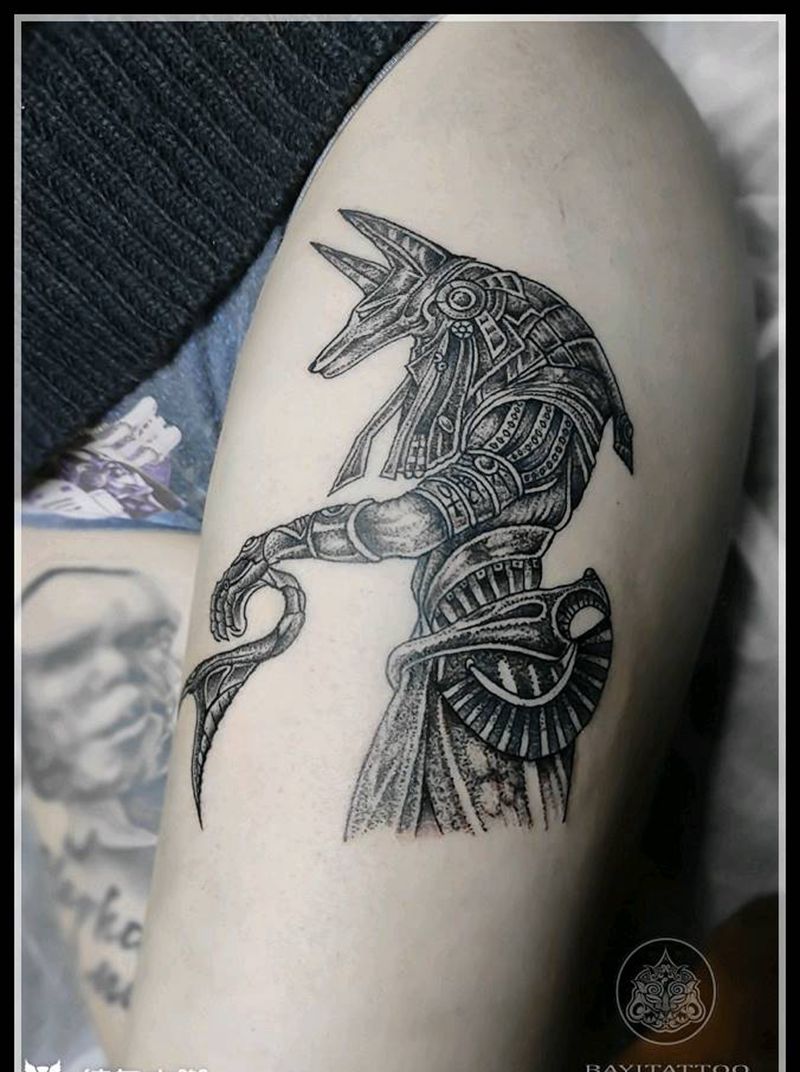 阿努比斯纹身图片_腿部点刺纹身图案