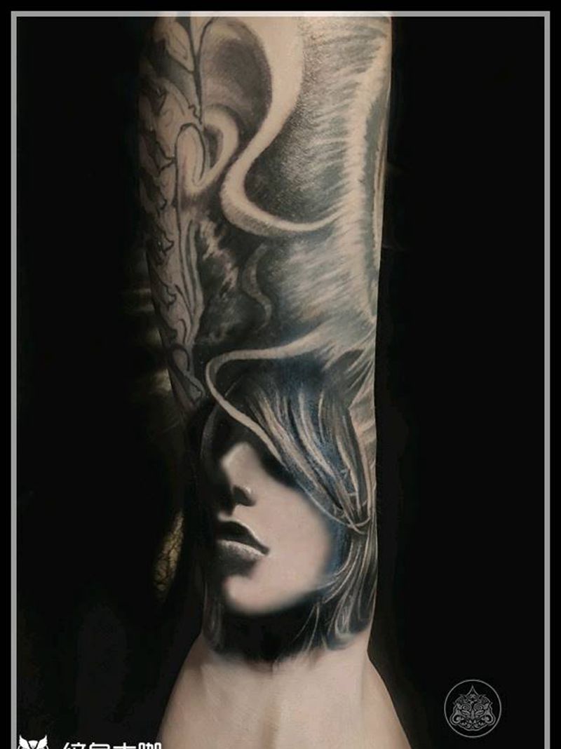 欧美美女纹身图片_手臂欧美写实美女填空欧美纹身图案