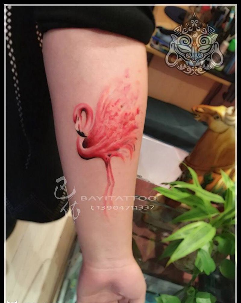 水墨火烈鸟纹身图片_巴依内蒙古专业培训国画纹身图案