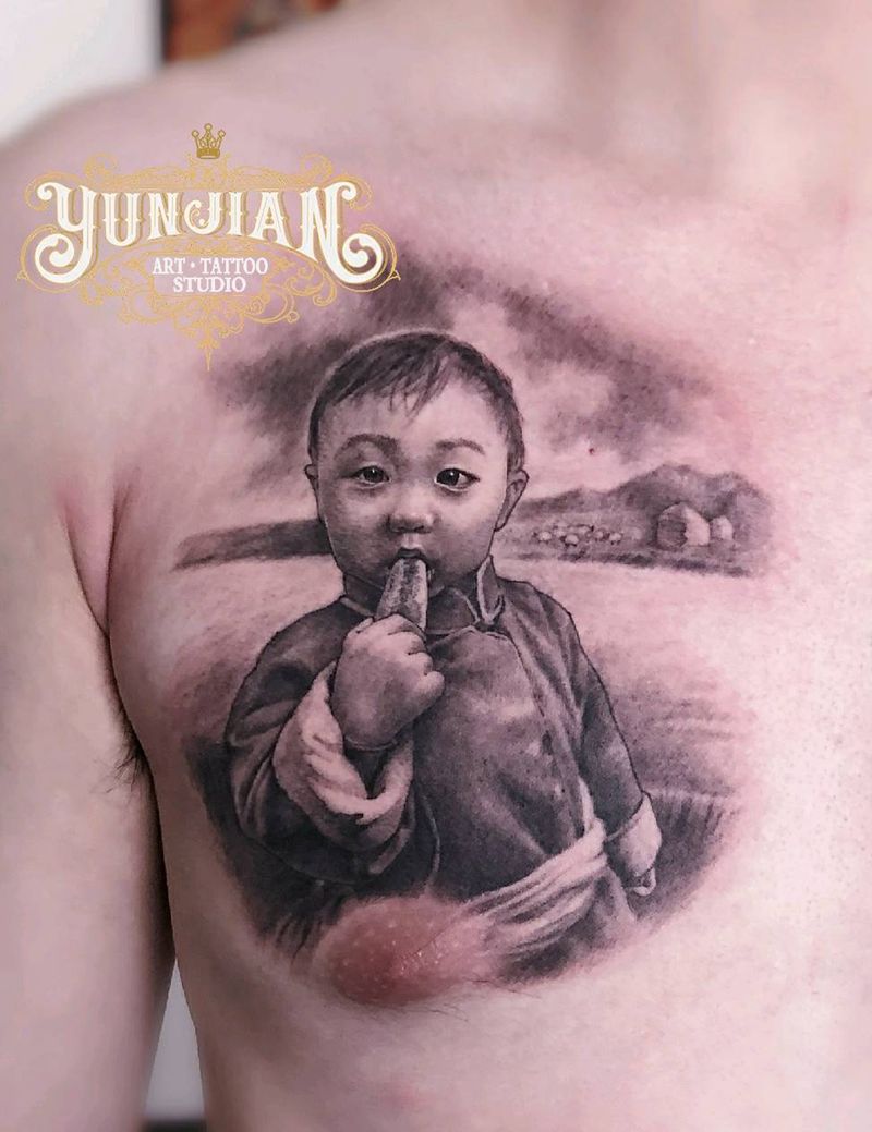 蒙古男孩纹身图片_胸部欧美写实纹身图案