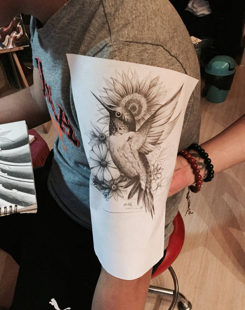 蜂鸟纹身图片_巴依内蒙古专业培训手稿欧美原创纹身图案