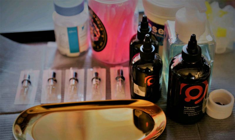 环境纹身图片_腰部背部Old School花体字纹身图案