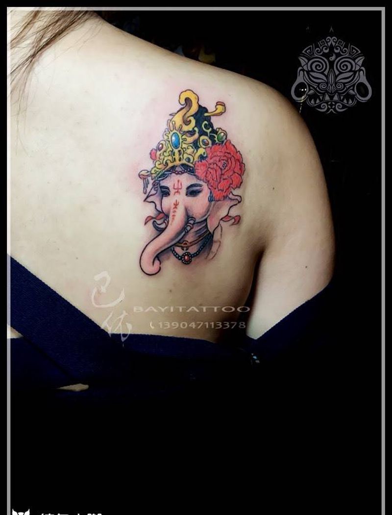 彩色象神纹身图片_巴依内蒙古专业培训肩部清新纹身图案