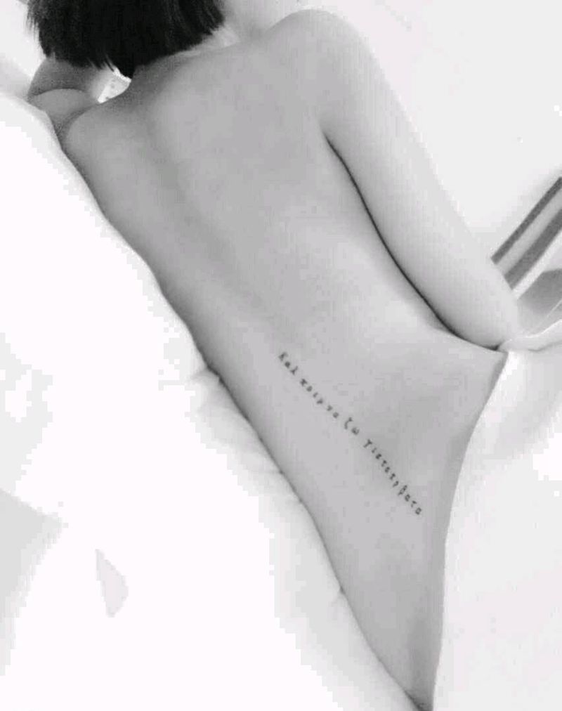 字母买家秀纹身图片_腰部字母小清新买家秀纹身图案