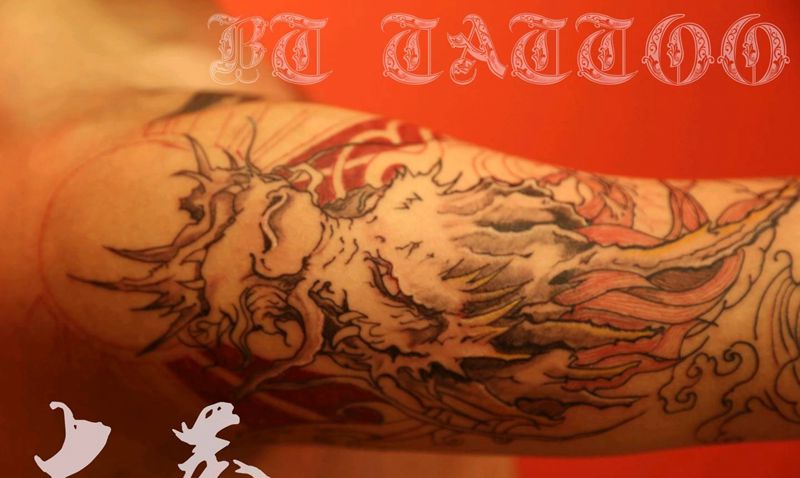 祥龙20%未完成纹身图片_手臂老传统纹身图案