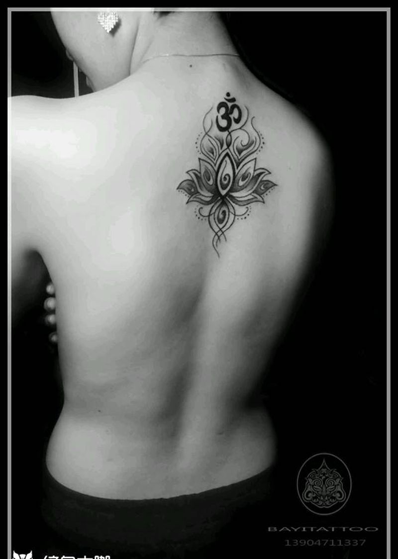 莲花梵文纹身图片_颈部图腾内蒙古纹呼市巴依纹身图案