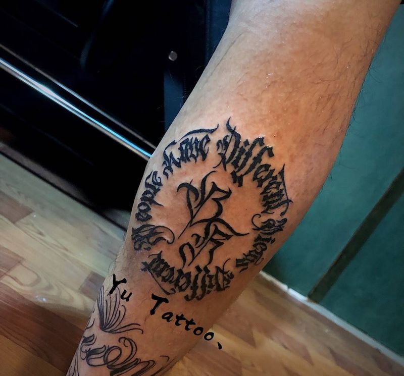 小腿文字纹身图片