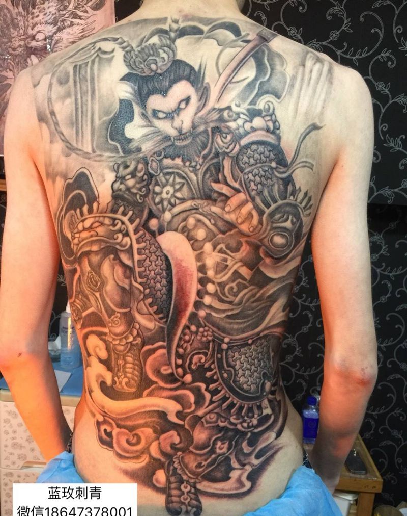 满背斗战胜佛纹身图片
