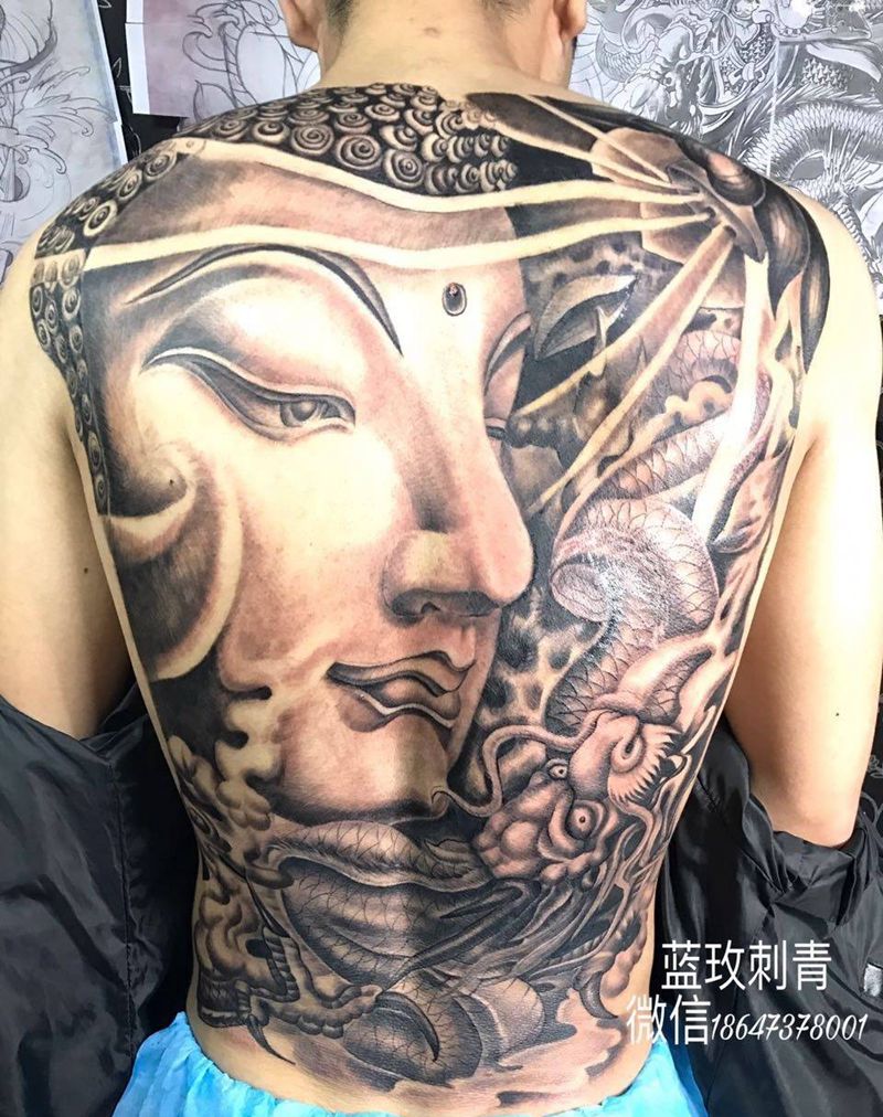 满背佛纹身图片