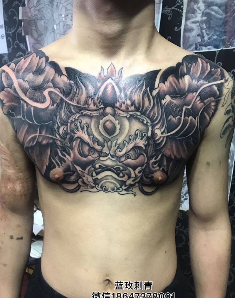 纯手绘花胸纹身图片