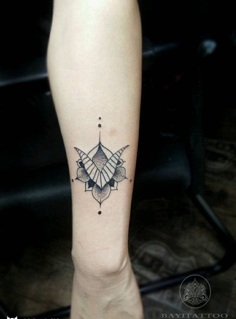 遮疤梵花纹身图片_手臂点刺图腾梵花遮疤纹身图案