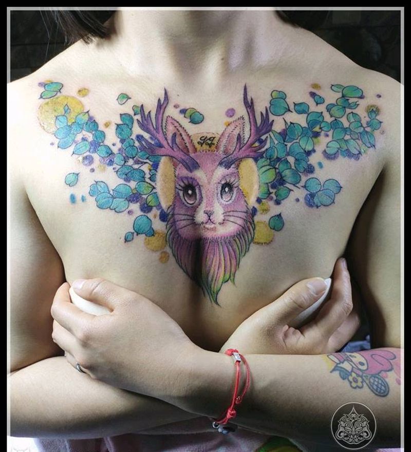 鹿角兔纹身图片_胸部水彩水墨鹿角兔花胸纹身图案